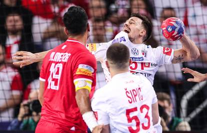 Hrvatska - Bahrein 36-22: Jako dobar početak! Obrana je bila na razini, Kuzmanović čudesan