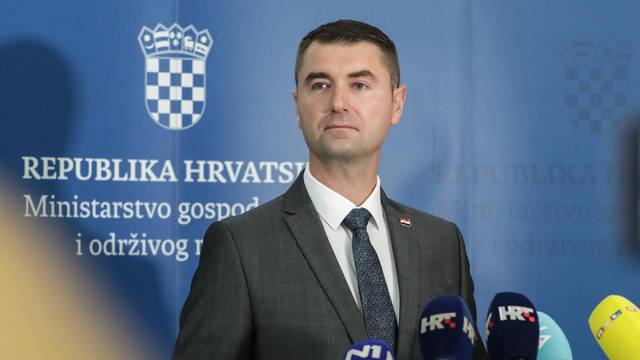 Ministar Filipović: "Sporni ugovor potpisan je prije nego što sam došao u NO Ine"