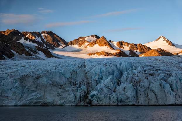 FOTO Ovo je prva plutajuća kućica za odmor na Grenlandu: Cijena noćenja će vas šokirati