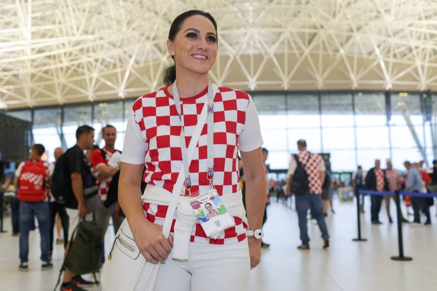 Zagreb: Brojne osobe iz javnog Å¾ivota odlaze Äarter letom na finalnu utakmicu HrV - FRA