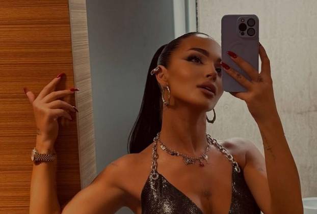 FOTO Zgodna Džehvy oduševila fanove objavom: 'Let's do it'