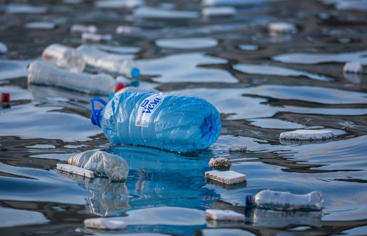 Europska agencija za okoliš: 80 posto morskog otpada, većinom plastike, nastalo je na kopnu