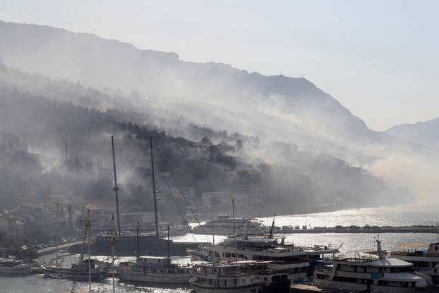 Veliki požar iznad Krila Jesenice