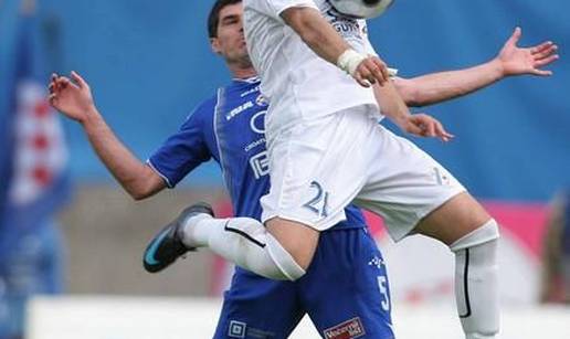 Rodi&cacute; ne&cacute;e u Austriju, nudi se &Dstrok;alovi&cacute;, Zec na posudbu