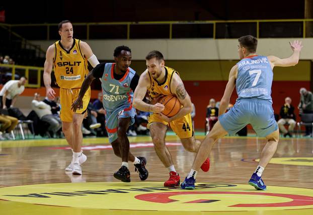 Split: Utakmica 14. kola državnog prvenstva košarkaša KK Split- Cedevita 