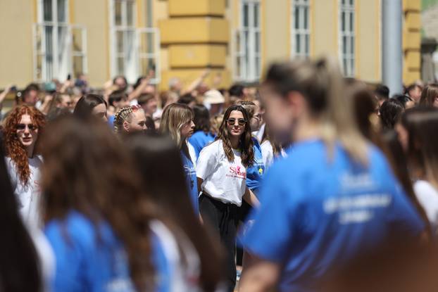 Osijek: Još jedna generacija je otplesala quadrillu u centru grada