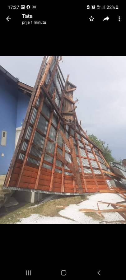 Tuča obitelji uništila kuće: 'Tata je ostao bez krova, a baki se srušio zid dugačak 30 metara'