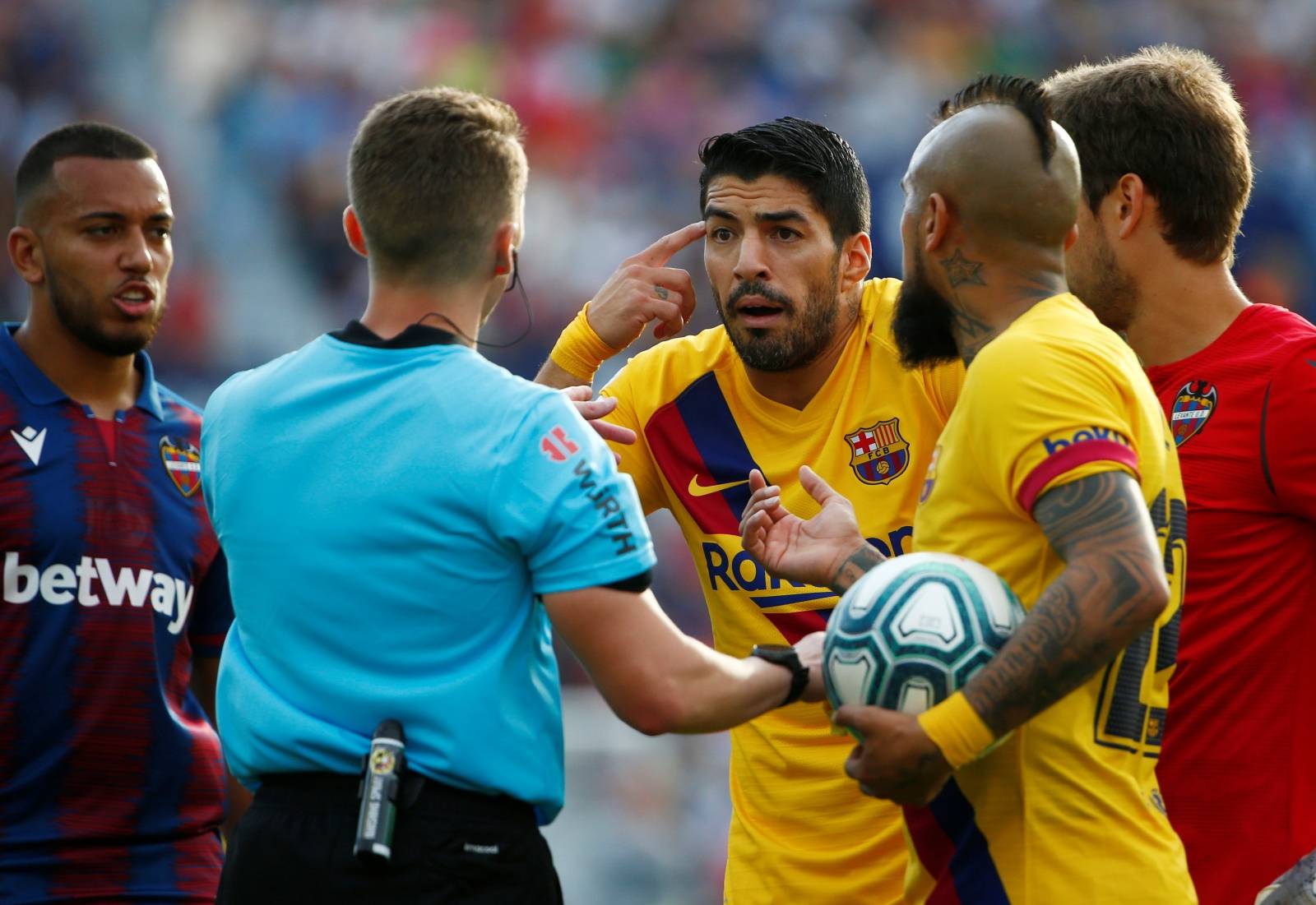 La Liga Santander - Levante v FC Barcelona