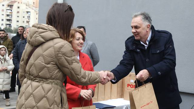 Šibenik: Ministar Branko Ba?i? uru?io klju?eve vlasnicima stanova POS zgrada