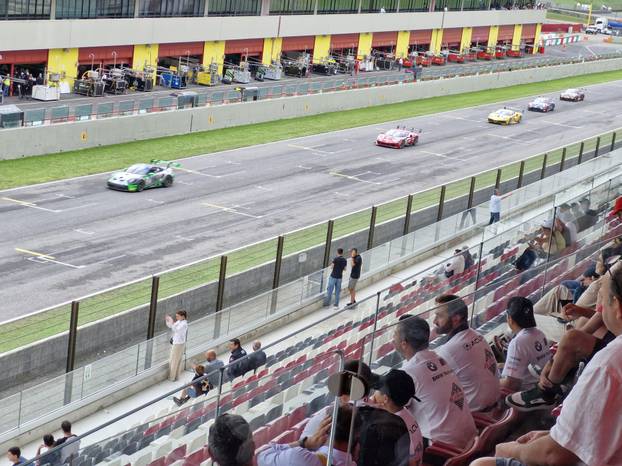 FOTO 24sata na utrci u Italiji. Pogledajte spektakl s hrvatskim vozačem za volanom Huracana