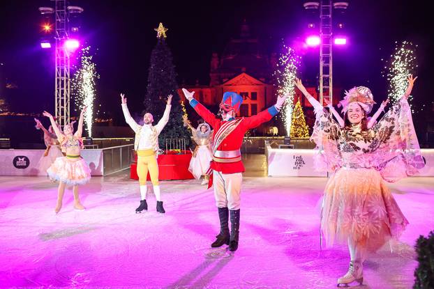 Ledeni park na Trgu kralja Tomislava otvoren uz predstavu Orašar