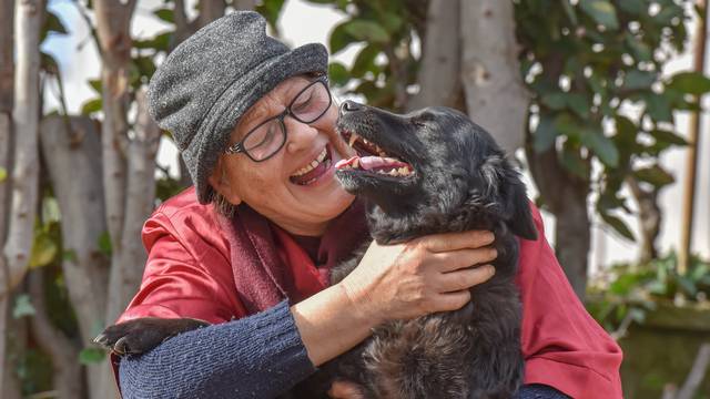 Dlakava frendica: 'Moja kujica Morena spašava male životinje'
