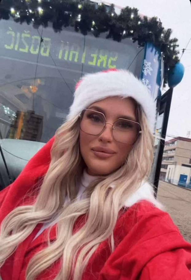 FOTO Zgodna vozačica tramvaja pokazala mamu. I ona je u odori ZET-a: 'Opa, pa kao sestre ste!'