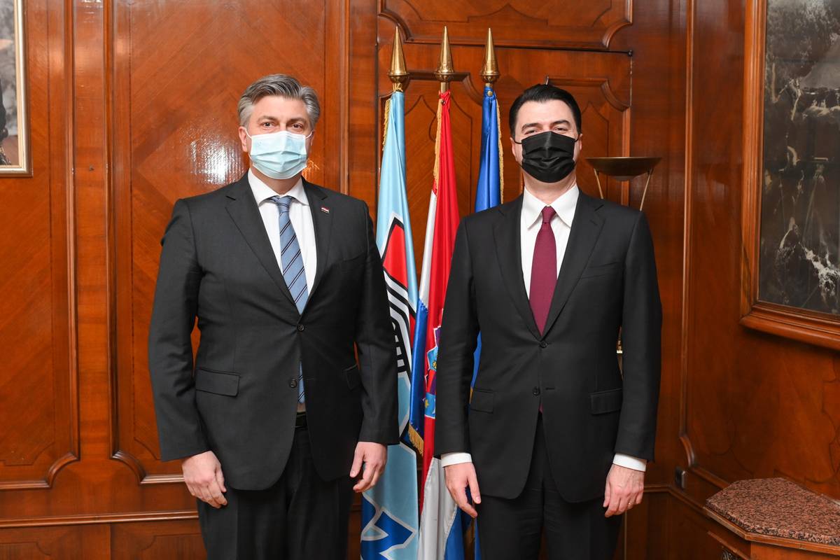 Susret Andreja Plenkovića i Lulzima Bashe u Zagrebu