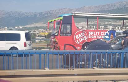 Velike gužve u Splitu: U sudaru busa i dva auta jedan ozlijeđen
