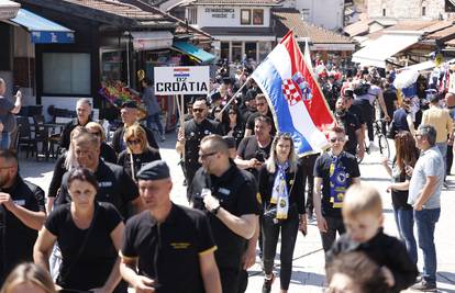 FOTO: Koliko sretnih gumbića na jednom mjestu: Pogledajte paradu dimnjačara u Sarajevu