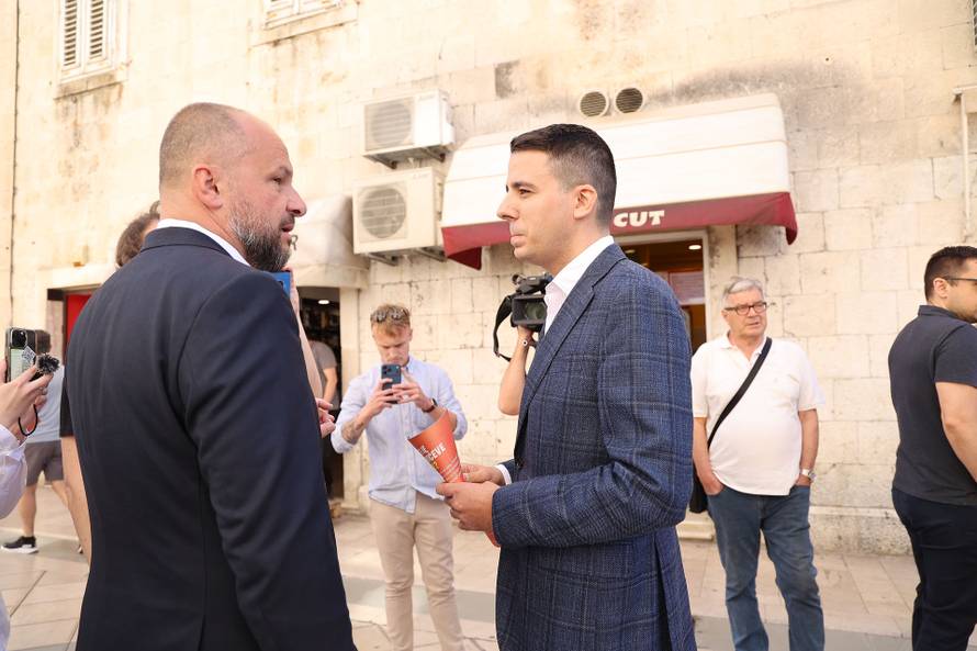 Split: Konferencija za medije povodom zajedničke kampanje SDP-a i Možemo! "Plenkovićeva inflacija"