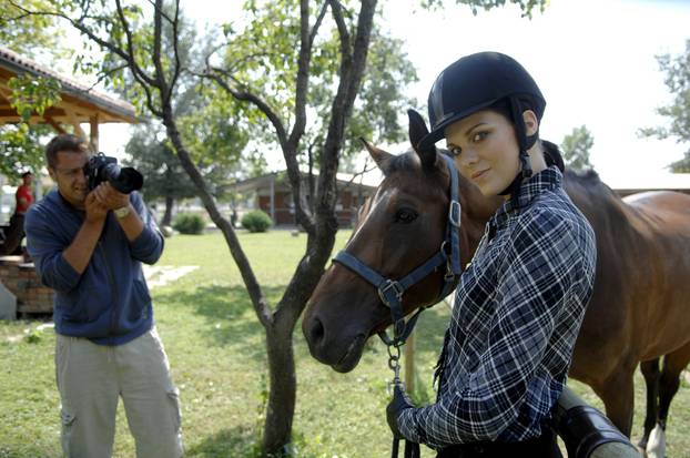 Zagreb: Sabina Behli?, pobjednica Hrvatskog Top Modela na snimanju