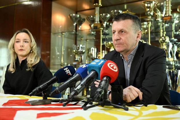 Zagreb: Direktor Cibone Tomislav &Scaron;eri&cacute; odr&zcaron;ao konferenciju za medije