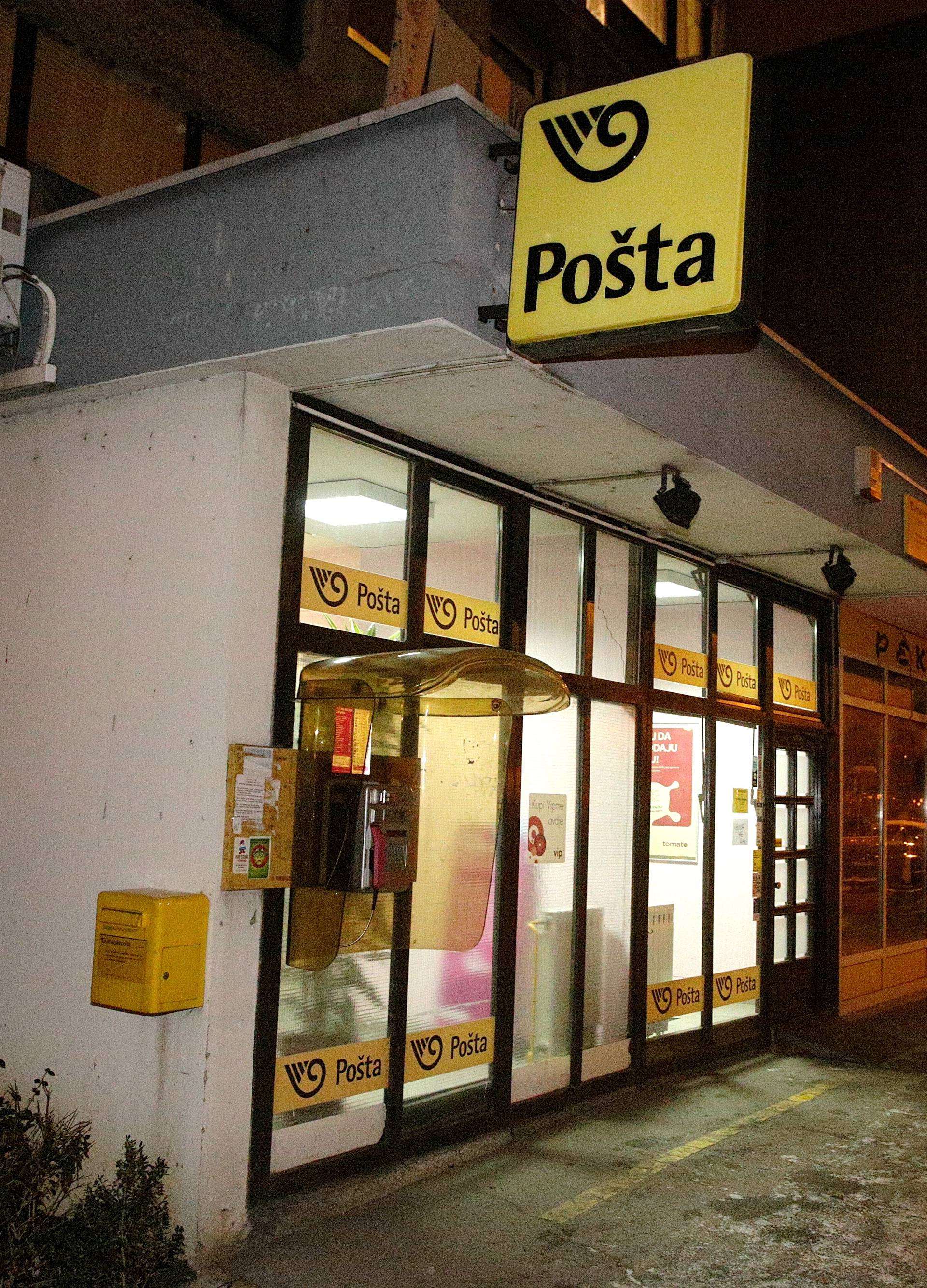 Naoružan opljačkao poštu u Zagrebu, policija traži lopova