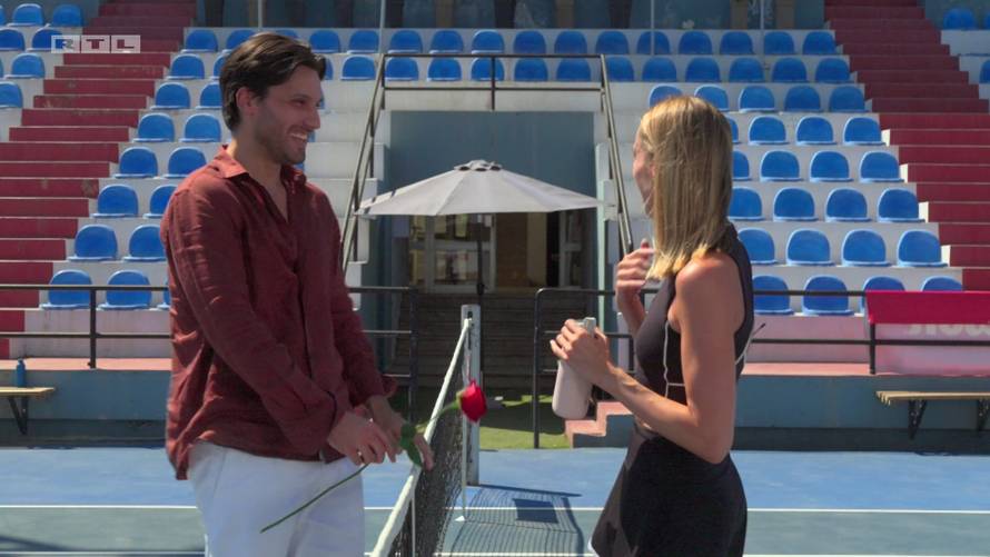 Gospoda Savršeni podijelili  su ruže, a četiri djevojke ne ulaze u vilu: Zaljubila sam se, bit će moj