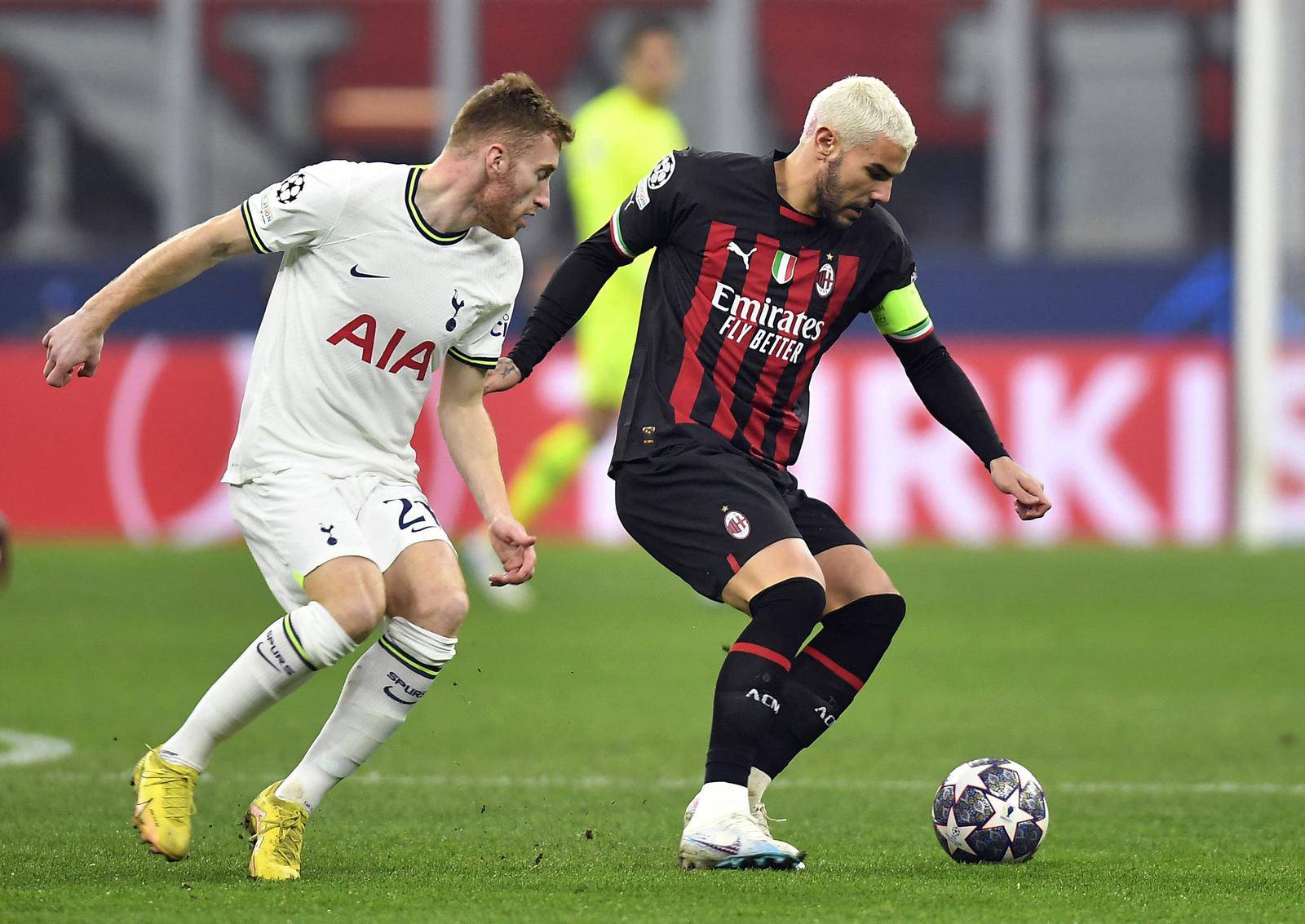 Champions League - Round of 16 First Leg - AC Milan v Tottenham Hotspur