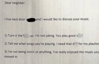 Pustio glasnu muziku i dobio pismo od susjeda: Ono što je pročitao ga je sasvim iznenadilo