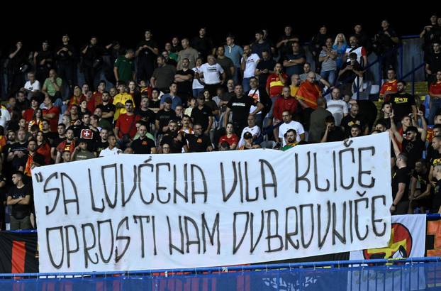 Atmosfera na tribinama tijekom susreta Hrvatske i Crne Gore u kvalifikacijama za Svjetsko prvenstvo