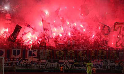 Istra dobila kaznu jer je susret kasnio dvije i pol minute. Opet Hajduk mora najviše platiti...