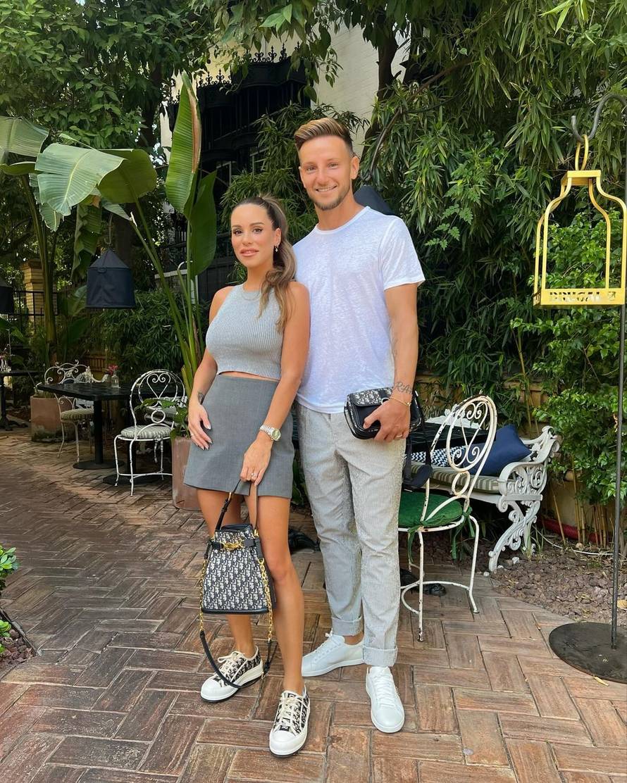 Ivan Rakitić u svoju se suprugu zaljubio na prvi pogled, na spoj ju je pozvao najmanje 20 puta