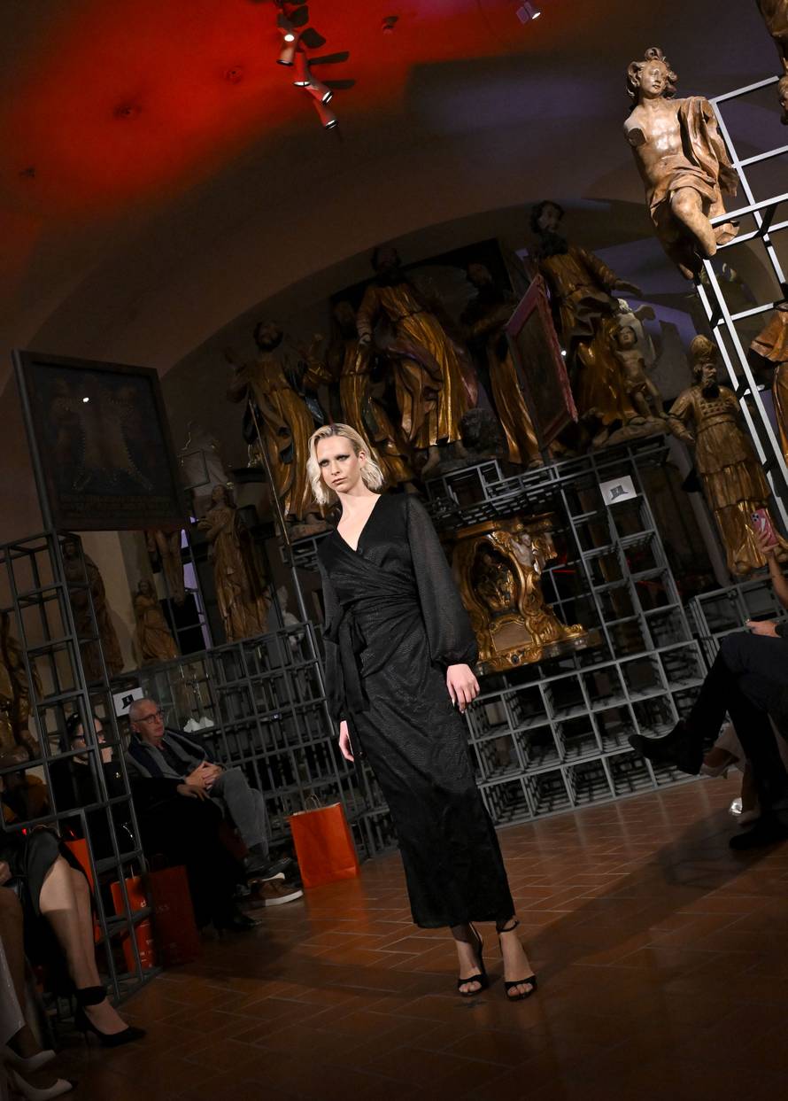 Zagreb: Modna revija Duchessa u MGZ