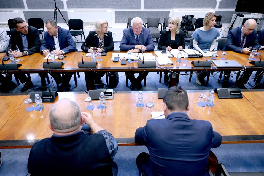 Zagreb: Održan okrugli stol "Zakonska zaštita Deklaracije o Domovinskom ratu"