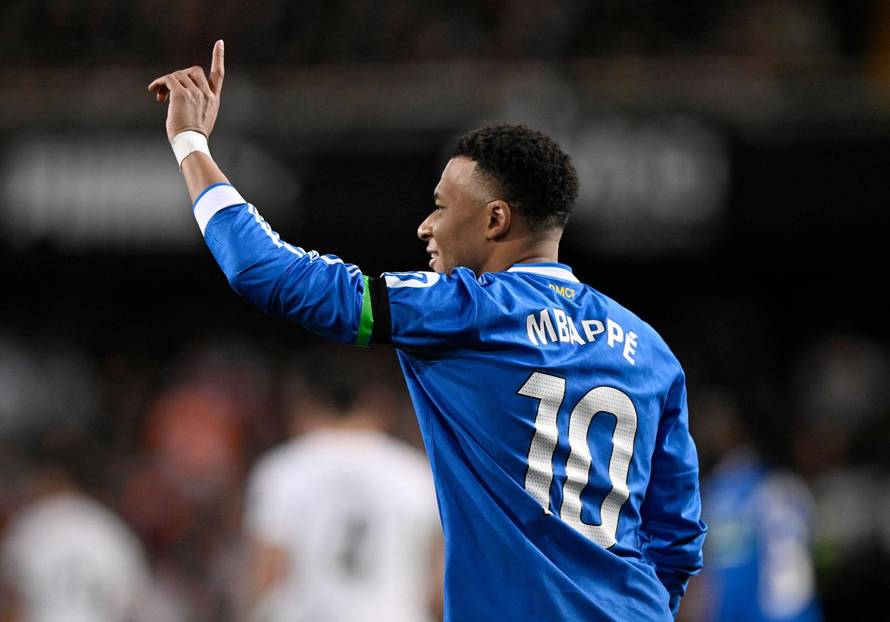 LaLiga - Valencia v Real Madrid