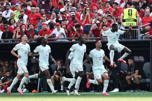 VIDEO Francuska - Maroko 2-0: Mbapp&eacute; do&scaron;ao do 20 golova na SP-u, 'tricolori' prvi polufinalisti