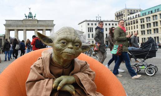 Voštani Yoda osvanuo na glavnom trgu u Berlinu 