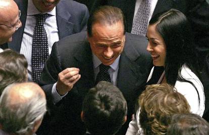 'Berlusconi imenovao Maru zato što mu ga je popušila'