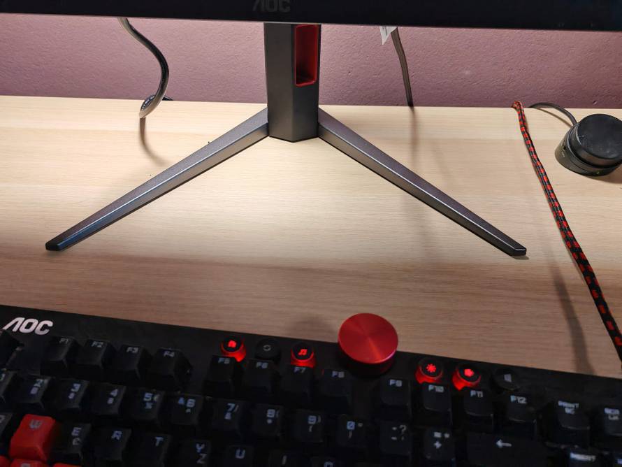 Isprobali smo AOC 27G4HA: Munjevito brz Fast IPS monitor