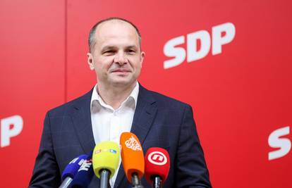 SDP vodi u anketama, ali zbog toga ne treba sebi pljeskati