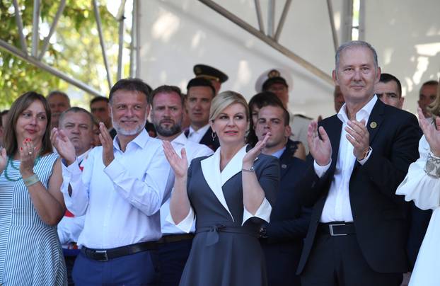 Državni vrh i ostali uzvanici prate 304. Sinjsku alku