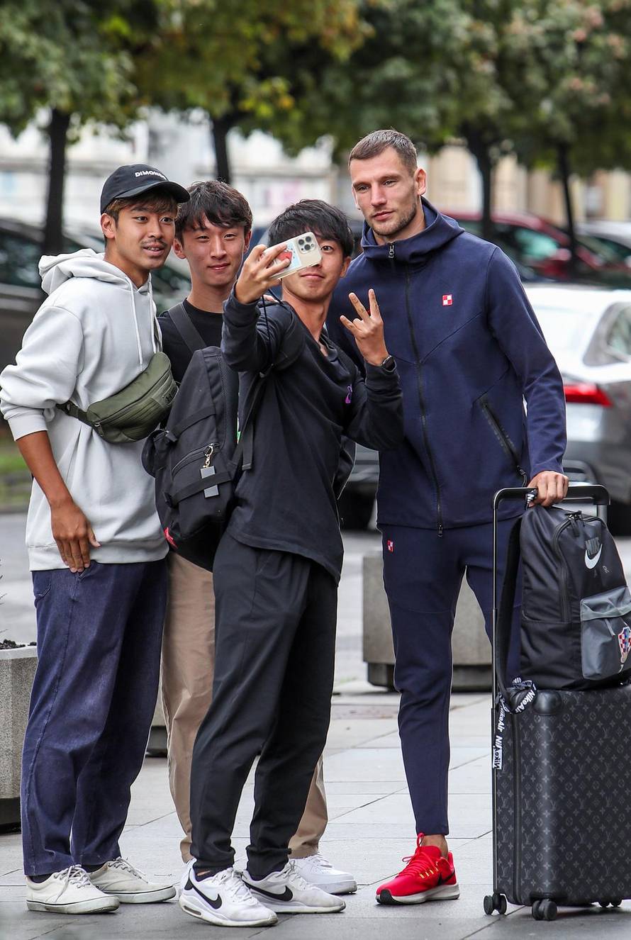 Zagreb: Okupljanje igrača hrvatske nogometne reprezentacije u hotelu Sheraton