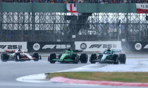VIDEO Lando Norris pobijedio na kišnoj utrci u Britaniji! Hülkenberg prekinuo 'crni' niz