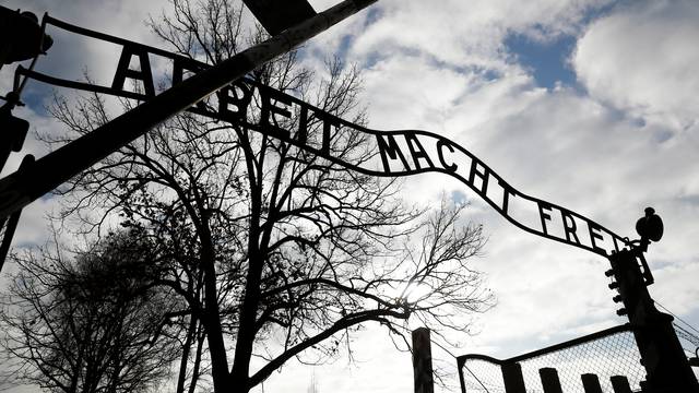 Njemačka planira 76 godina nakon završetka rata suditi čuvaru nacističkog logora (100)