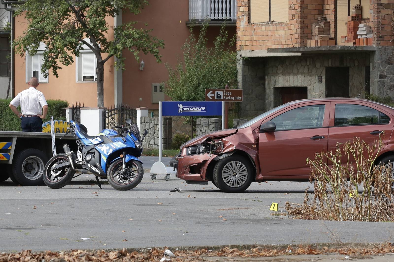 Josipovac: U prometnoj nesreći nedaleko Osijeka poginuo motociklist