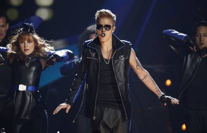 Bieber na vrhu Forbesove liste sa zarađenih 488 milijuna kuna