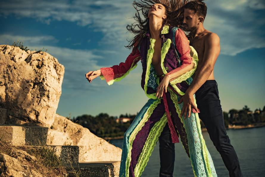 Najnovija kolekcija dizajnerice Jasmine Arnautović snimljena je pred zalazak sunca u Rovinju