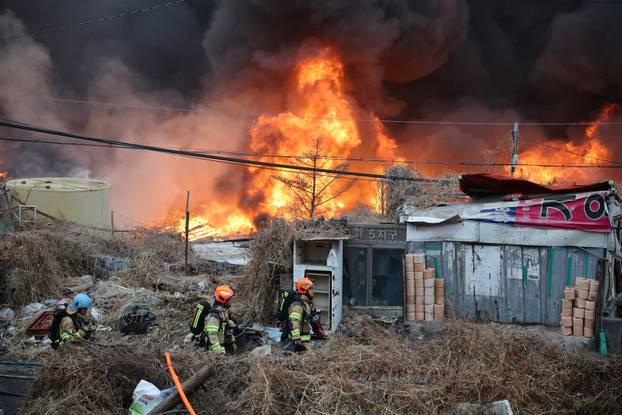 Fire at Guryong village, in Seoul