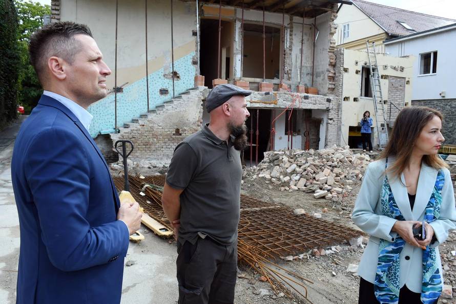 Sisak: Obilazak radova obnove Gradskog muzeja i dvorišnog prostora