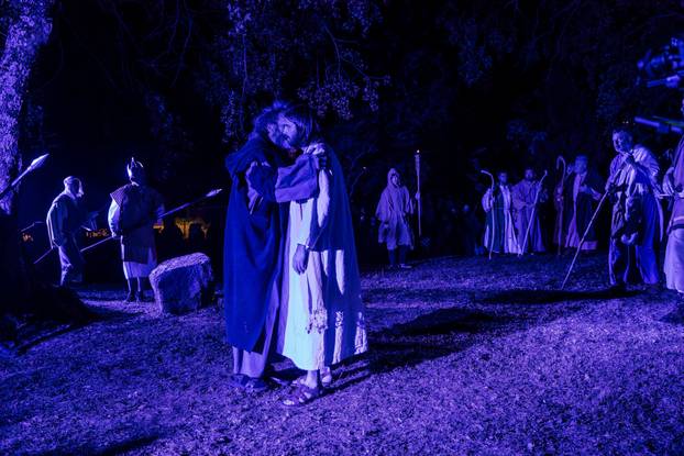 Imotski: Uprizorenje 24. Žive slike Muke Isusove