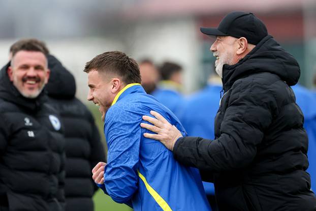 Sarajevo: Trening nogometne reprezentacija BiH uoči finalne utakmice doigravanja za Svjetsko prvenstvo