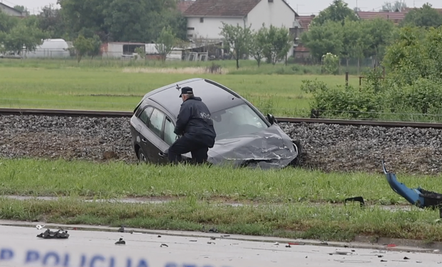 Fotografije užasa: Jedan mrtav u strašnom sudaru u Županji...